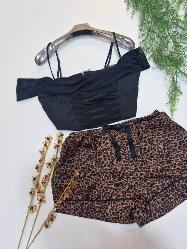 boohoo(L)- primark (xl)  silk