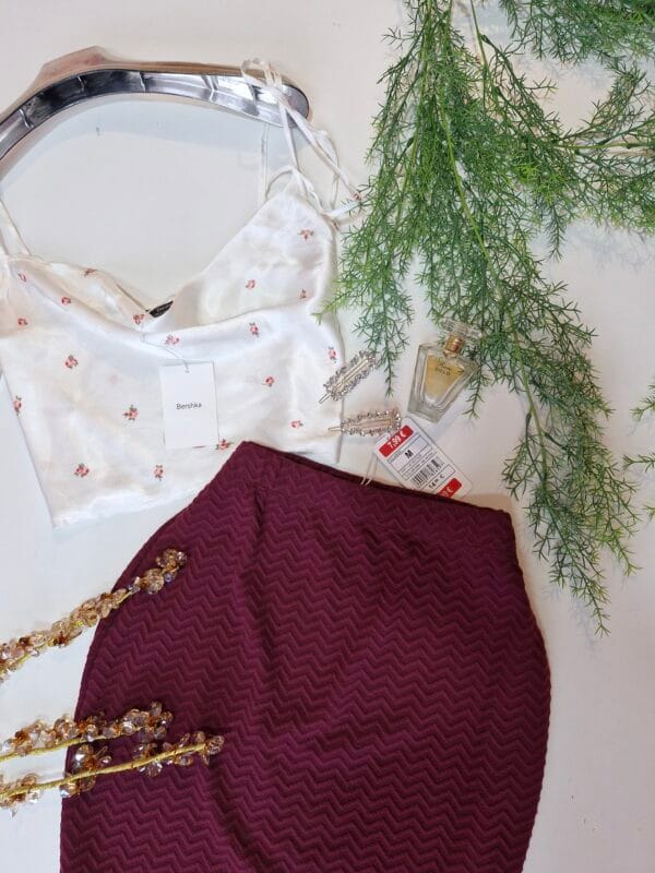 ⁦bershka-skirt made in italy⁩ - الصورة ⁦2⁩