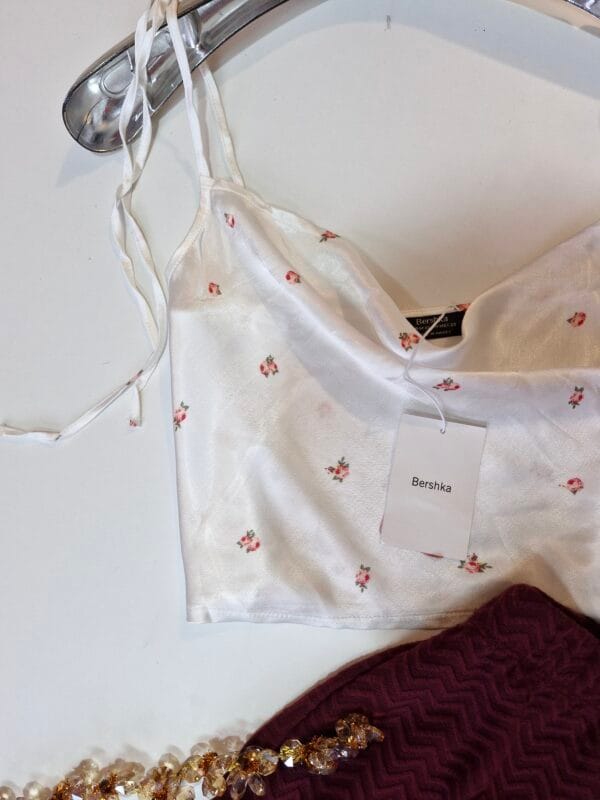 ⁦bershka-skirt made in italy⁩ - الصورة ⁦3⁩