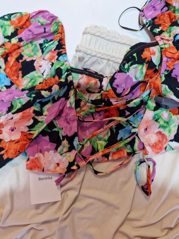 ⁦bershka-skirt  vero moda⁩ - الصورة ⁦3⁩