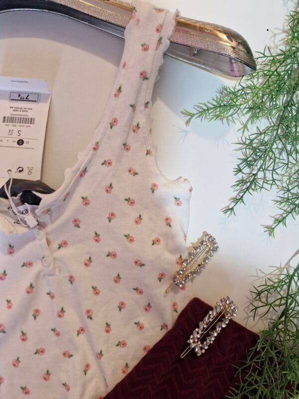 ⁦bershka-skirt made in italy⁩ - الصورة ⁦3⁩
