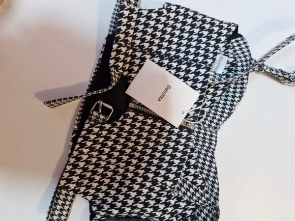 ⁦bershka-skirt  vero moda⁩ - الصورة ⁦4⁩