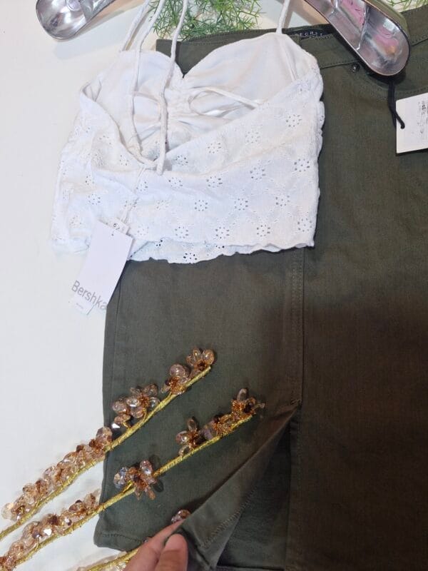 ⁦bershka-skirt made in italy⁩ - الصورة ⁦3⁩