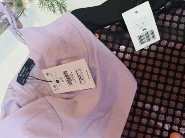 ⁦bershka-skirt made in italy⁩ - الصورة ⁦3⁩
