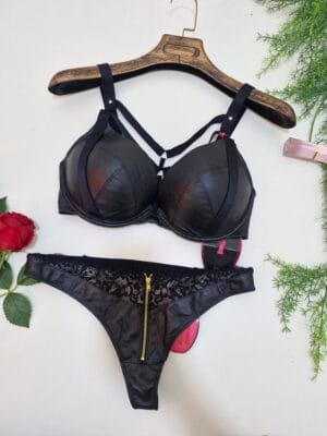 hunkmoller 36d/L  (PUSH UP)